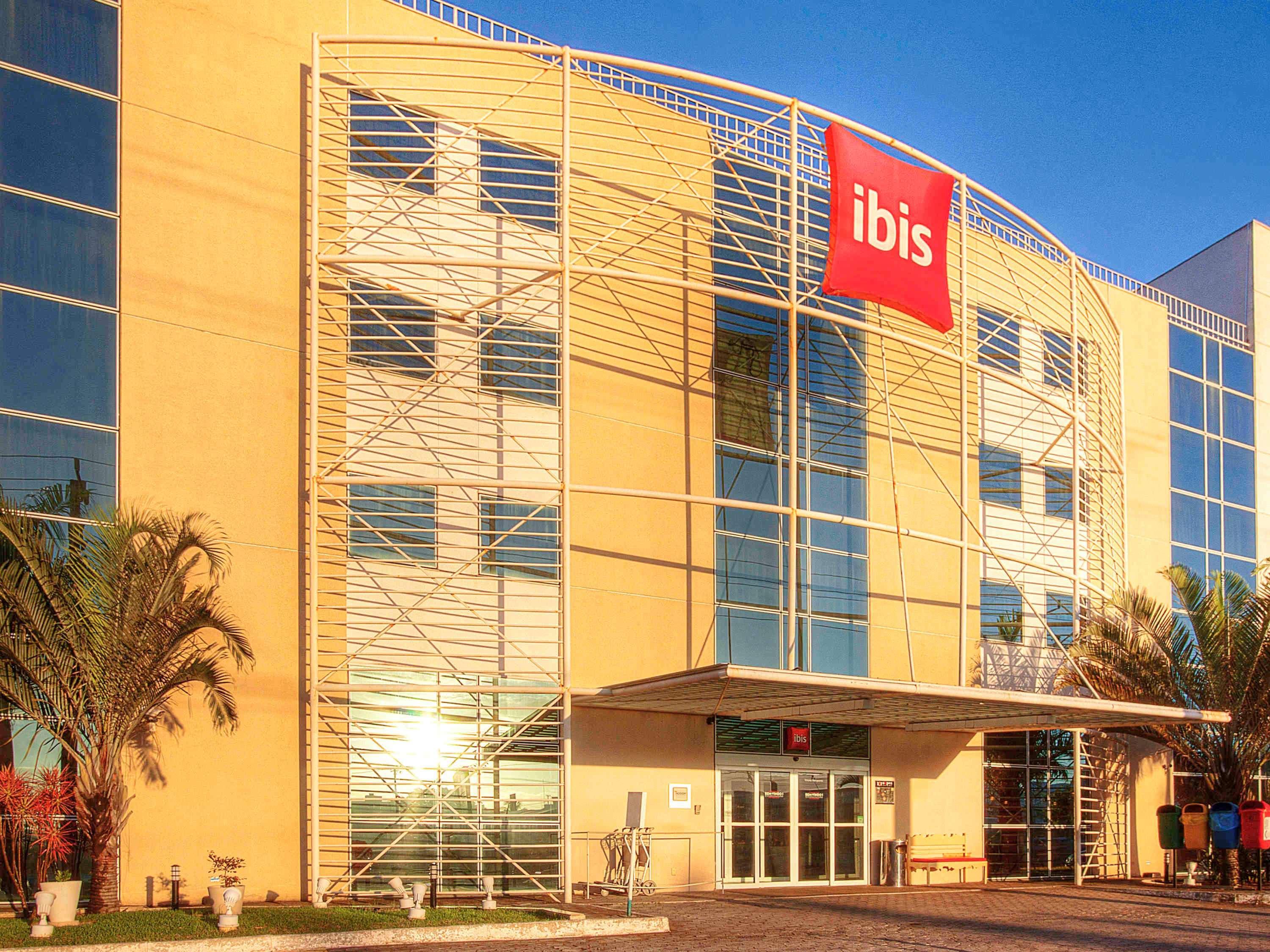 Ibis Vitoria Aeroporto Hotel Exterior photo